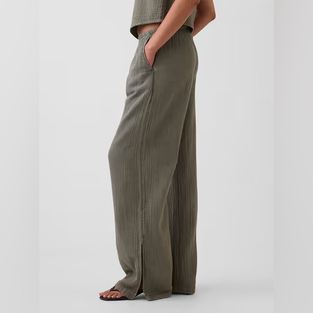 NWT! GAP Gauze Easy Split-Hem Pants - Size Small 🖤 877642 - Picture 2 of 9
